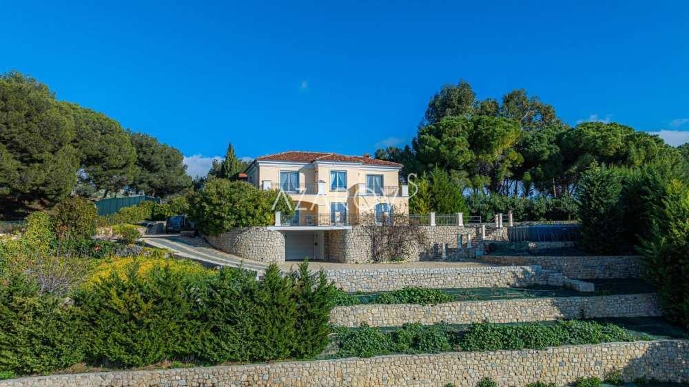 casa indipendente in affitto a Bordighera