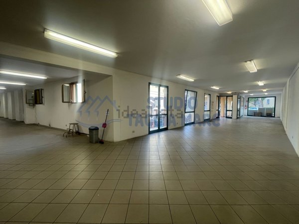 locale commerciale in affitto a Bordighera