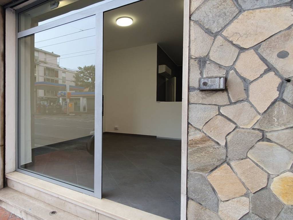 negozio in affitto a Bordighera