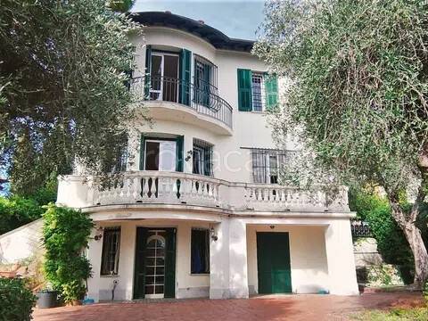 casa indipendente in affitto a Bordighera