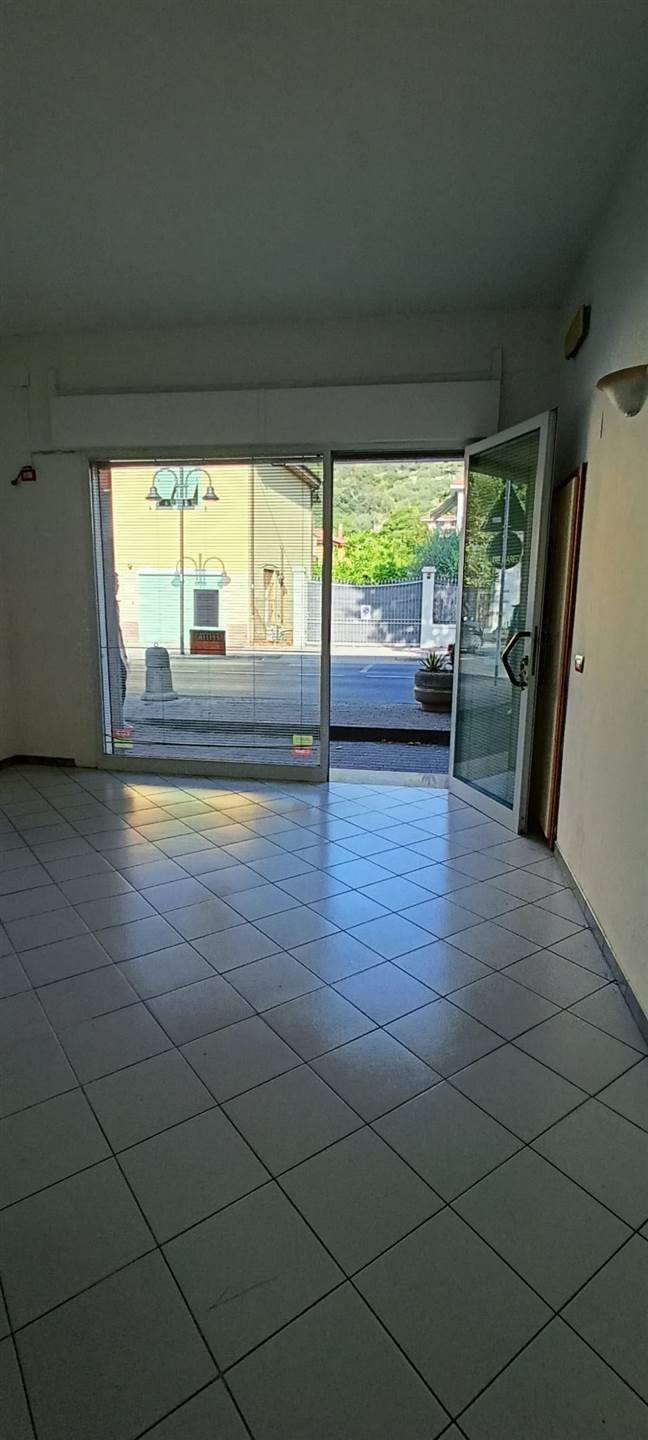 negozio in affitto a Camporosso
