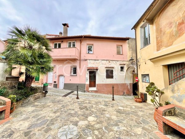 appartamento in affitto a Castellaro