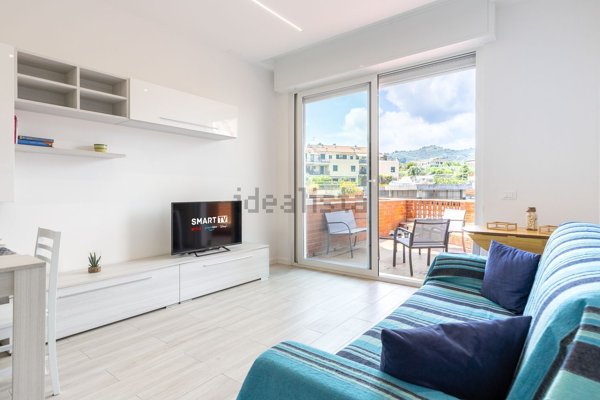 appartamento in affitto a Diano Castello