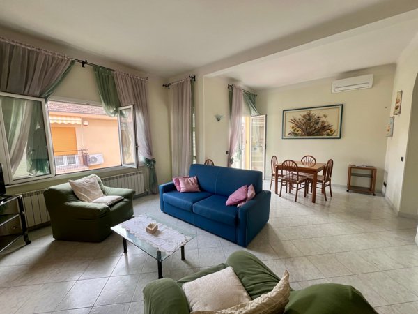 casa indipendente in affitto a Diano Marina