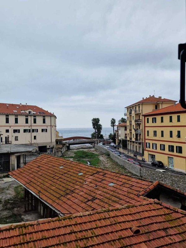 appartamento in affitto ad Imperia in zona Porto Maurizio
