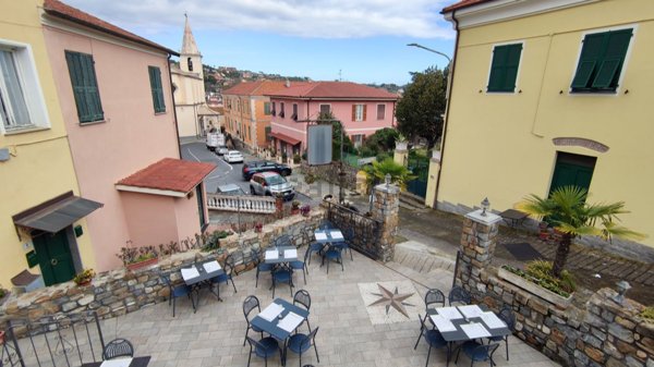 negozio in affitto ad Imperia