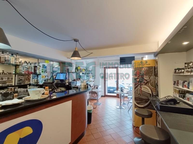 negozio in affitto ad Imperia in zona Oneglia