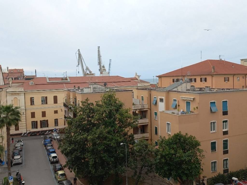 appartamento in affitto ad Imperia in zona Oneglia