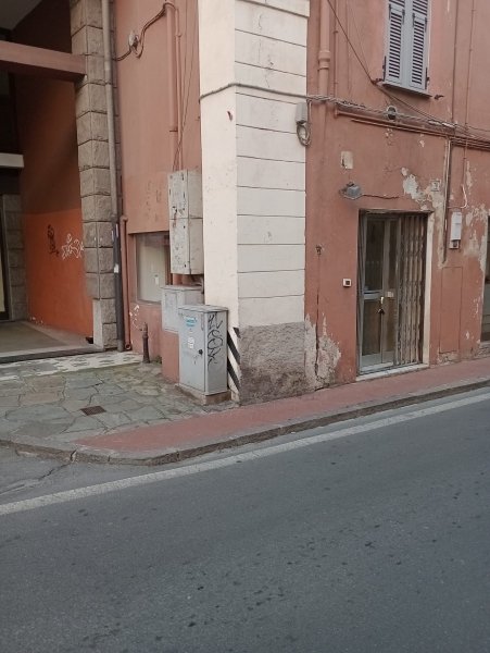 ufficio in affitto ad Imperia in zona Oneglia