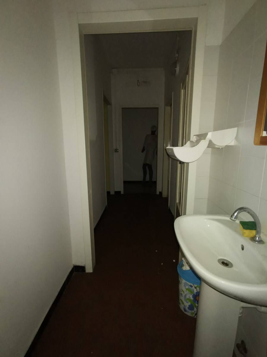 locale di sgombero in affitto ad Imperia