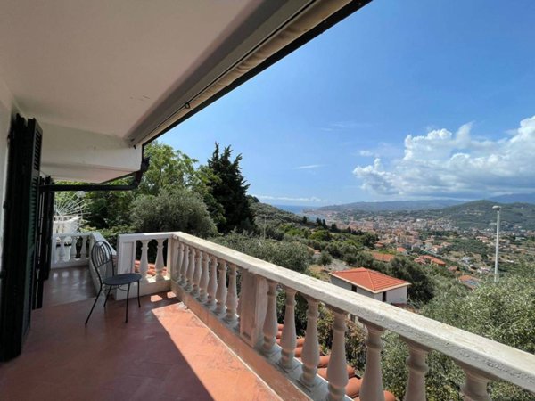 appartamento in affitto ad Imperia in zona Oneglia