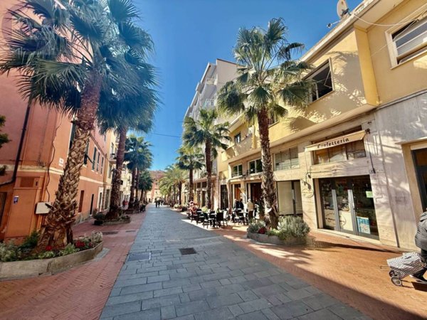 appartamento in affitto ad Imperia in zona Porto Maurizio