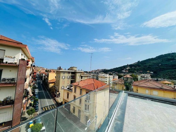appartamento in affitto ad Imperia in zona Oneglia