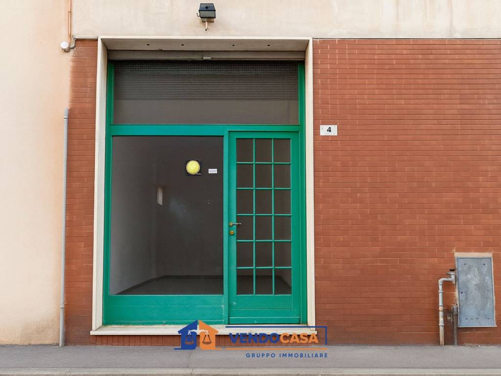 negozio in affitto ad Imperia in zona Porto Maurizio