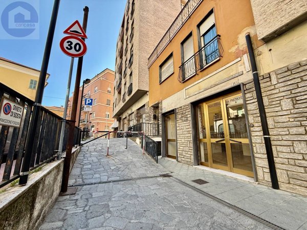 locale commerciale in affitto ad Imperia