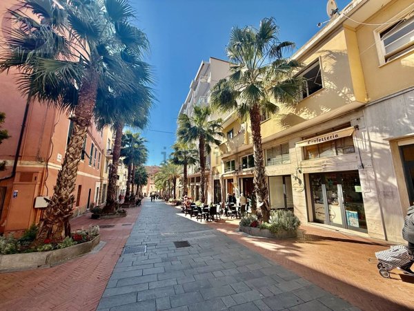 appartamento in affitto ad Imperia in zona Porto Maurizio