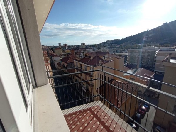 appartamento in affitto ad Imperia
