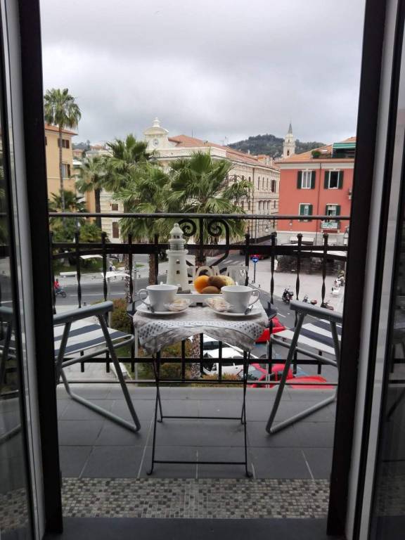 appartamento in affitto ad Imperia in zona Oneglia