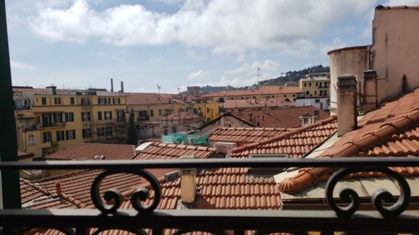 appartamento in affitto ad Imperia in zona Oneglia