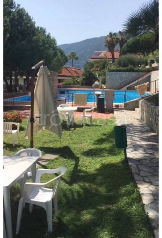 appartamento in affitto ad Ospedaletti