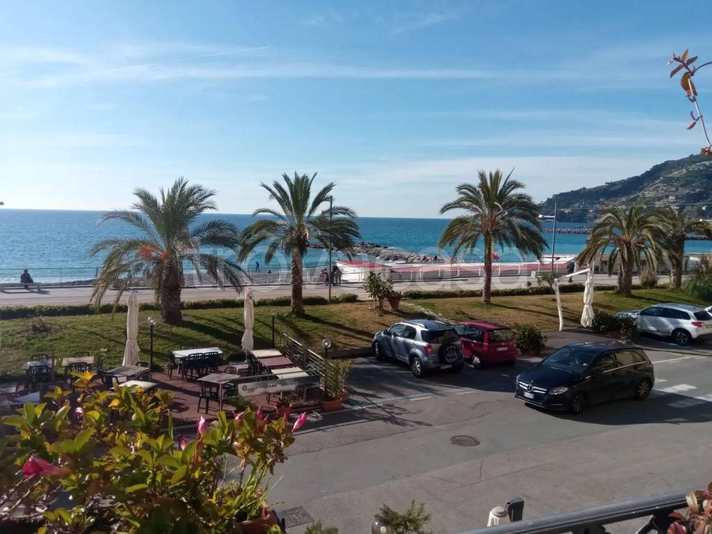 appartamento in affitto ad Ospedaletti