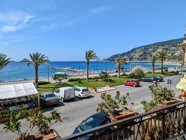 appartamento in affitto ad Ospedaletti