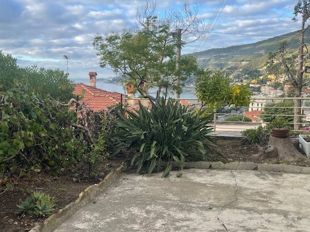 appartamento in affitto ad Ospedaletti