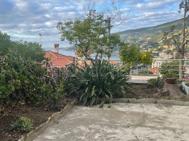 appartamento in affitto ad Ospedaletti