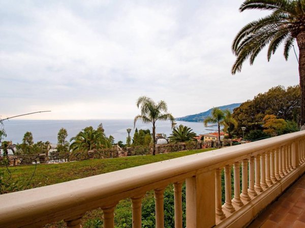 appartamento in affitto ad Ospedaletti