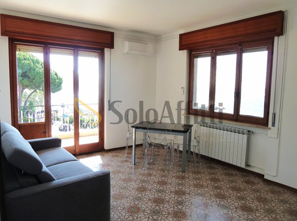 appartamento in affitto ad Ospedaletti in zona Porrine