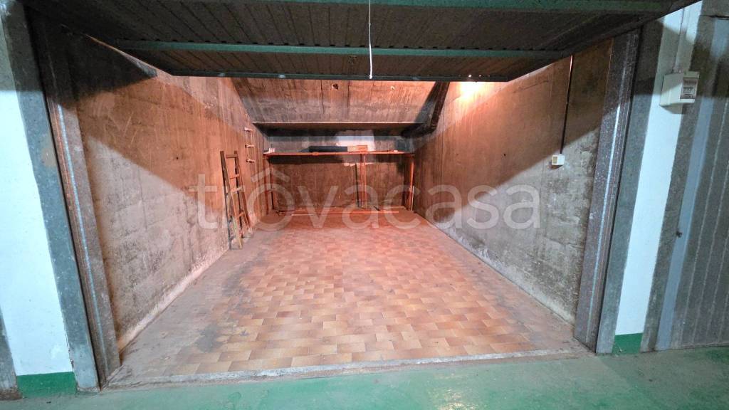 box auto in affitto ad Ospedaletti