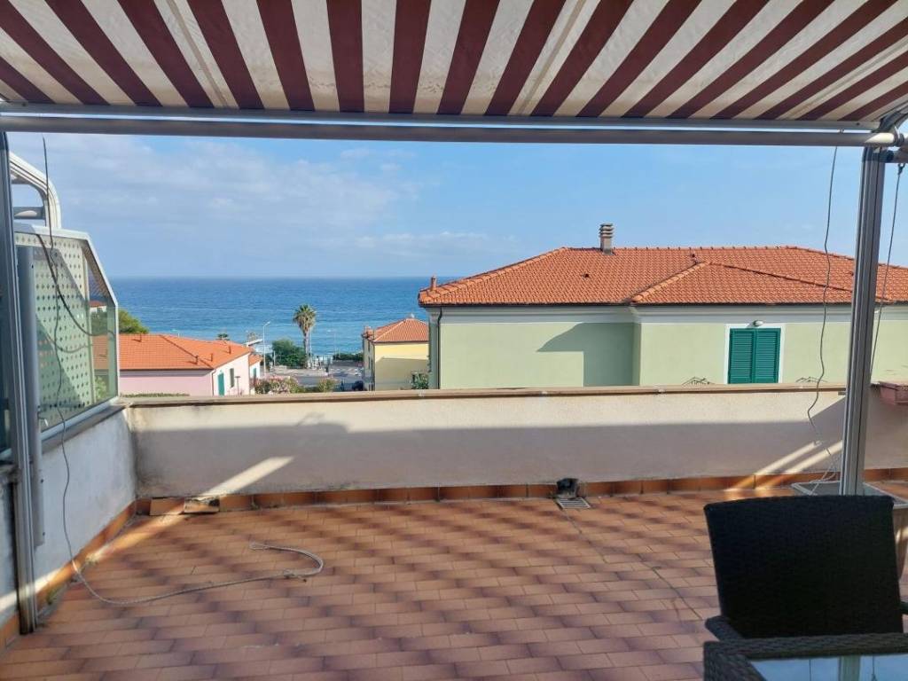 appartamento in affitto a Riva Ligure