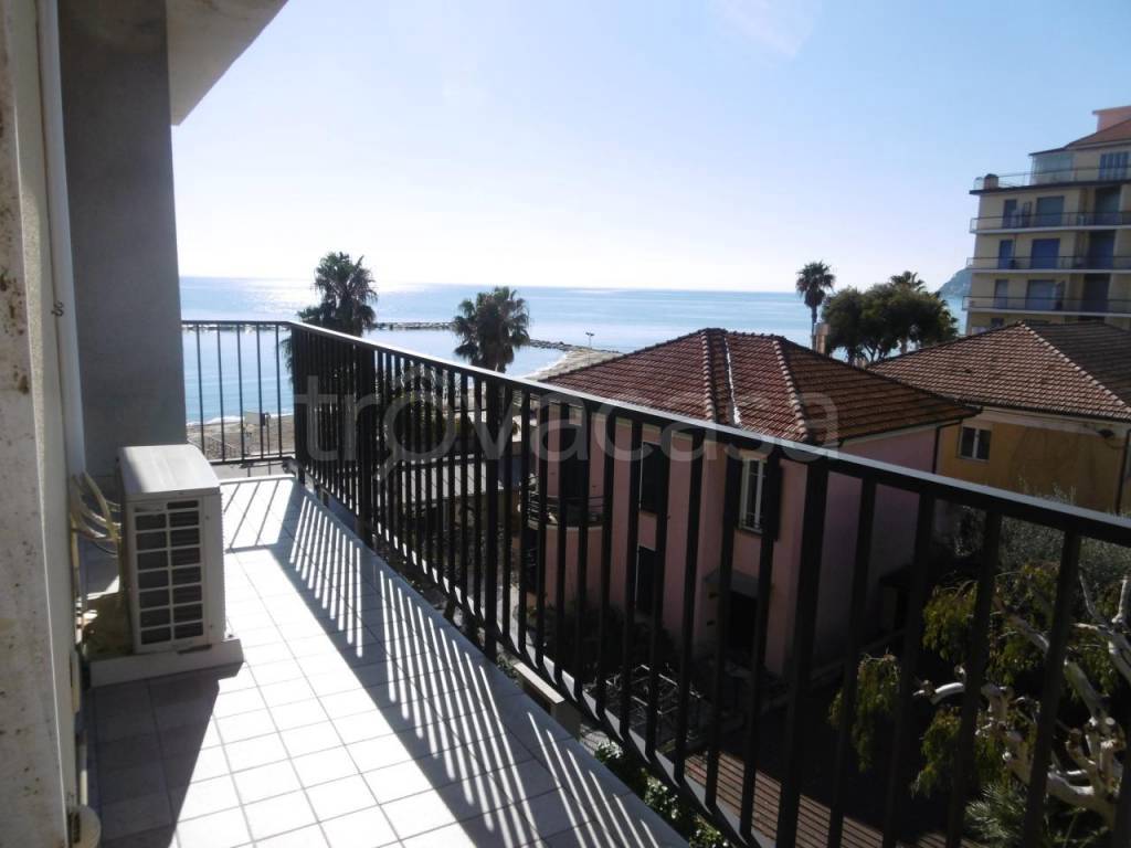appartamento in affitto a San Bartolomeo al Mare