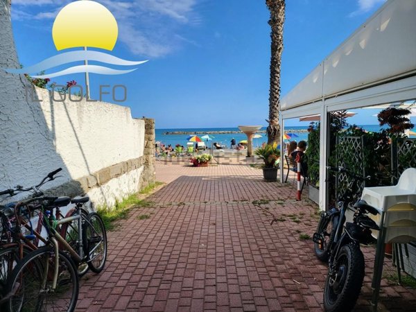 locale commerciale in affitto a San Bartolomeo al Mare