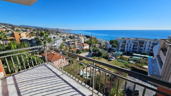 appartamento in affitto a Sanremo in zona Coldirodi