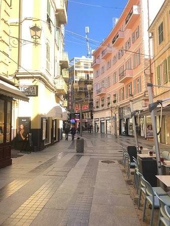 negozio in affitto a Sanremo