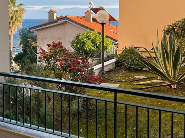 intera palazzina in affitto a Sanremo