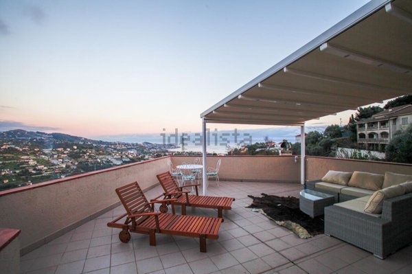 casa indipendente in affitto a Sanremo