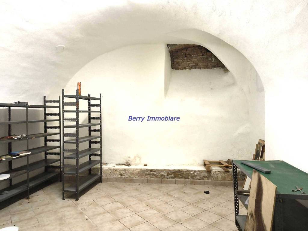 locale commerciale in affitto a Sanremo