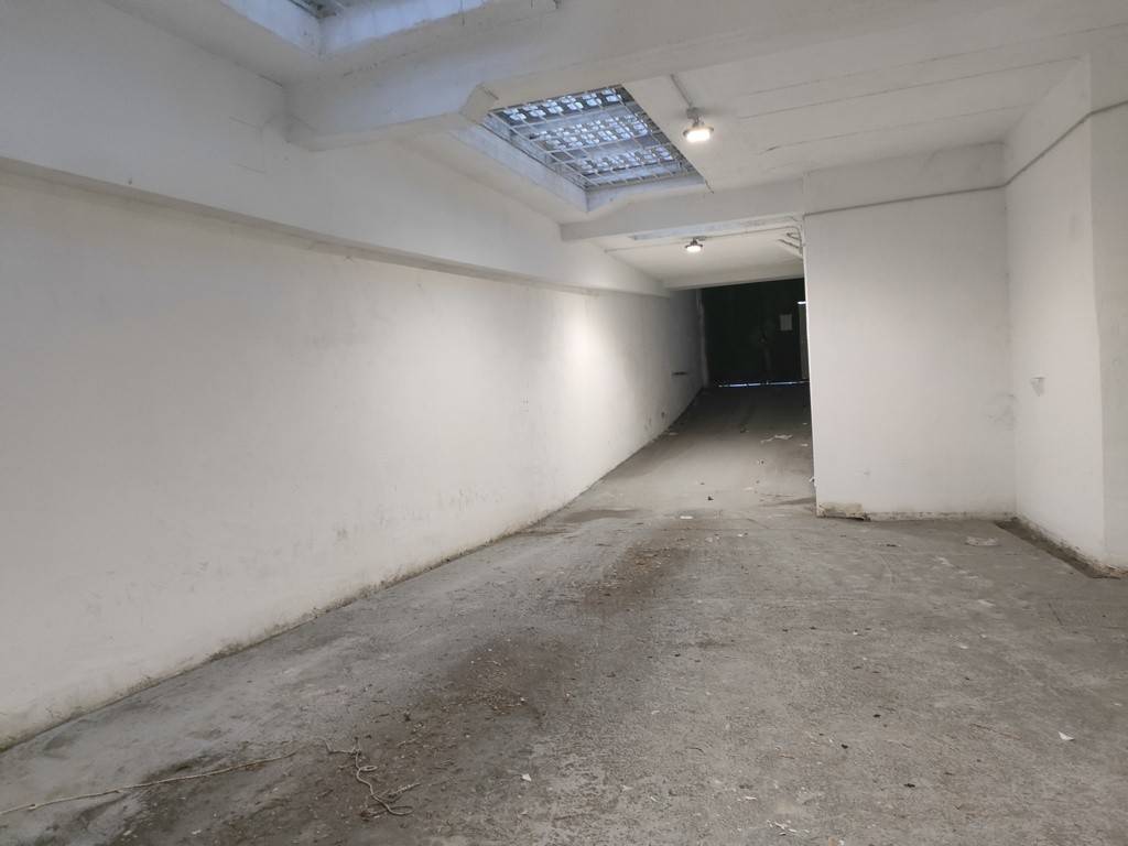 locale commerciale in affitto a Sanremo in zona Bussana