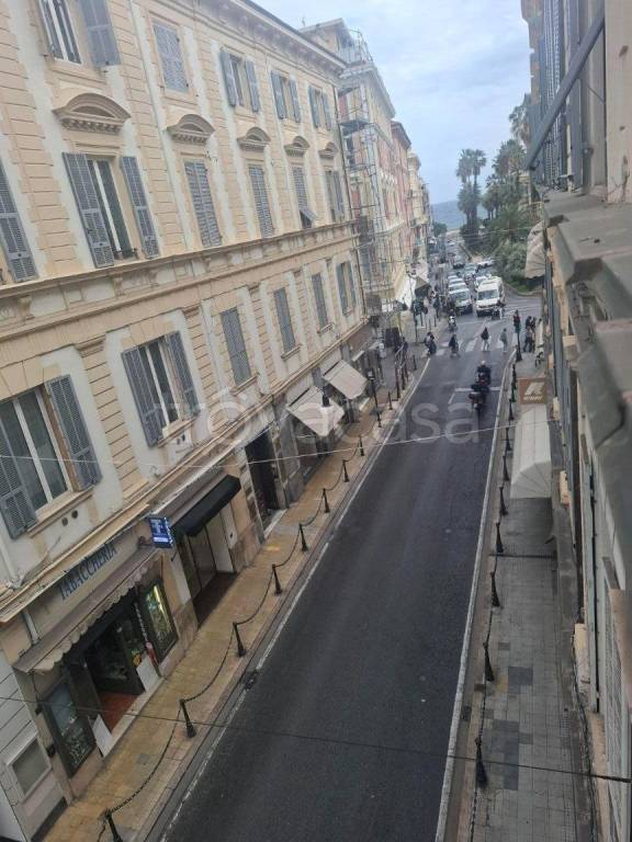 negozio in affitto a Sanremo