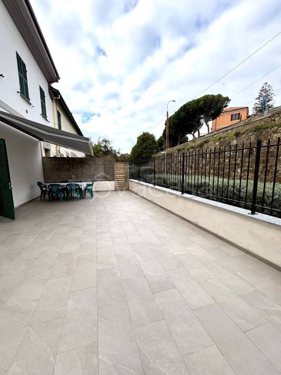 appartamento in affitto a Sanremo in zona Bussana