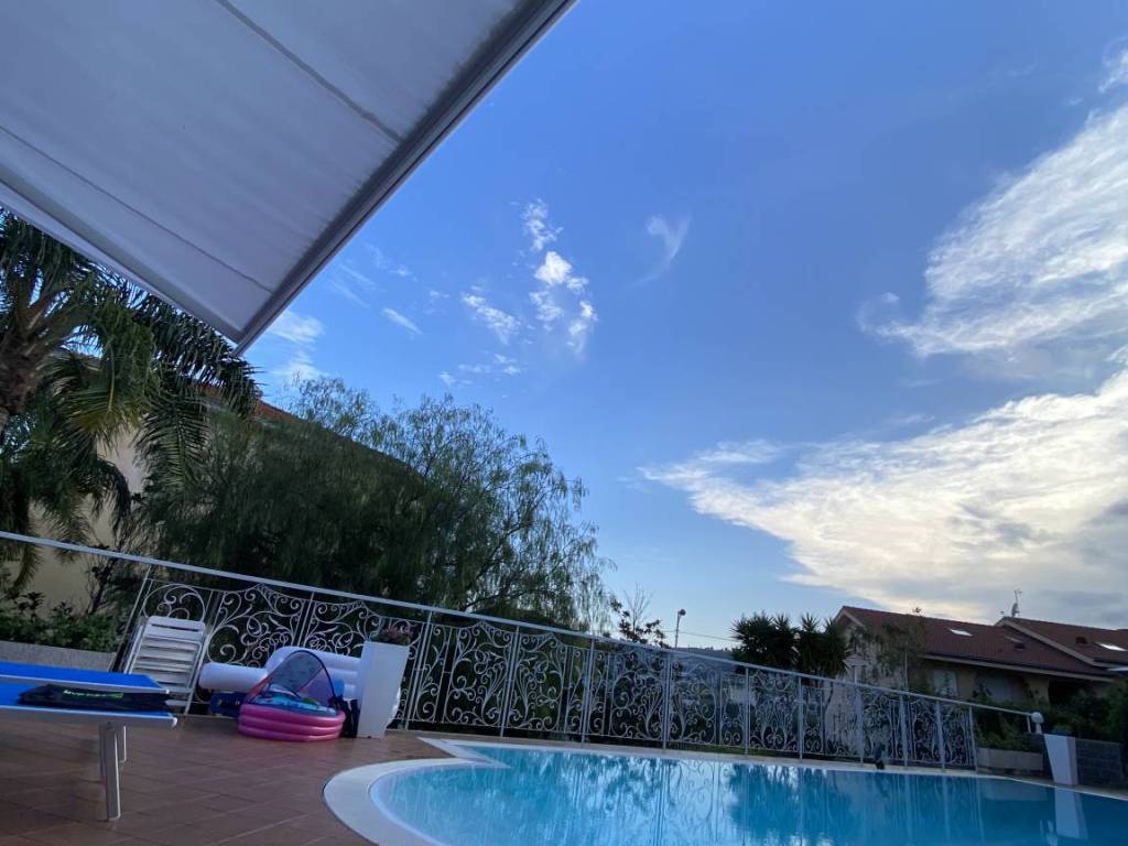 casa indipendente in affitto a Sanremo in zona Coldirodi