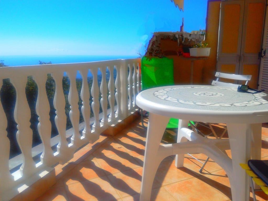 appartamento in affitto a Sanremo in zona Coldirodi