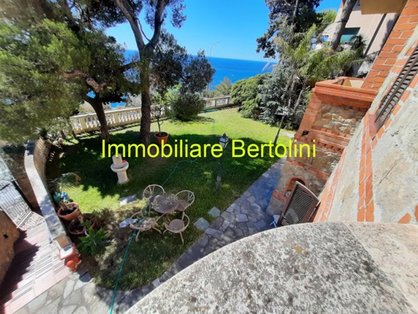 casa indipendente in affitto a Sanremo
