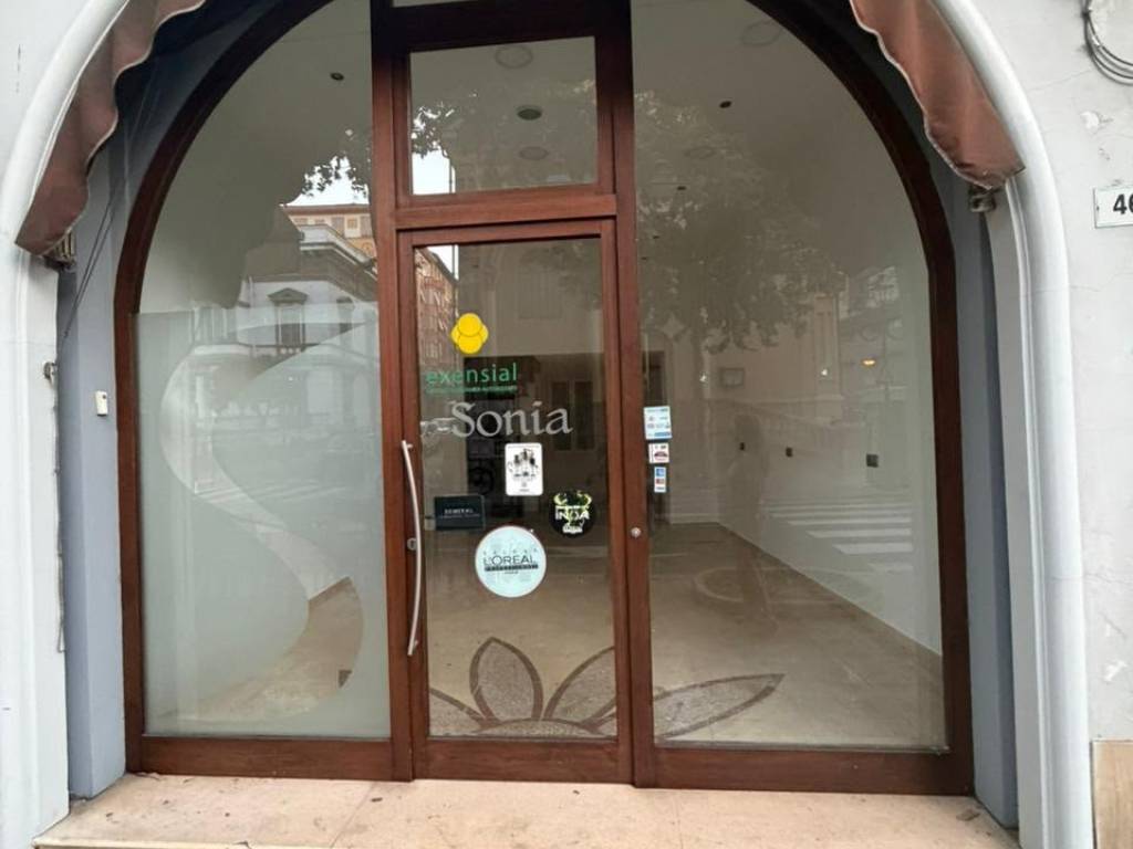 locale commerciale in affitto a Sanremo