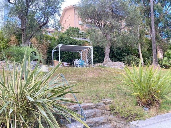 appartamento in affitto a Sanremo in zona Coldirodi