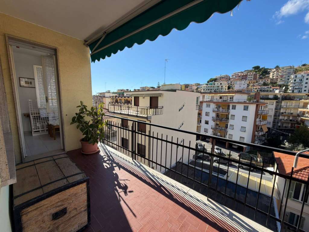 appartamento in affitto a Sanremo in zona Poggio