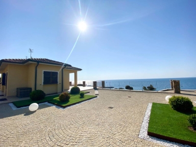 casa indipendente in affitto a Santo Stefano al Mare