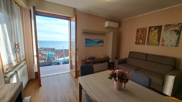 appartamento in affitto a Santo Stefano al Mare